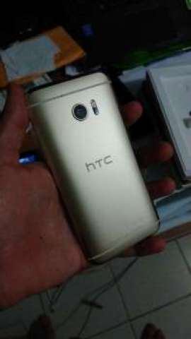 Vendo HTC 10 Dorado. Caja y acc. Excelente condiciones SOFF