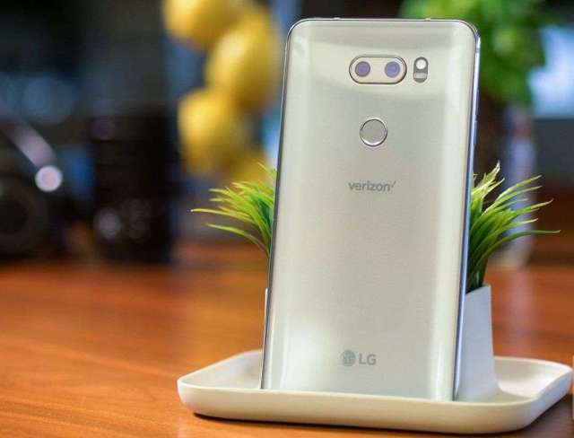 lg v30 64gb HSDPA lg v30 64gb HSDPA