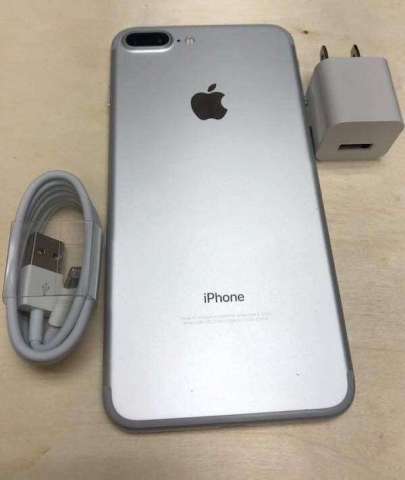 Vendo iPhone 7 Plus silver de 32GB Vendo iPhone 7 Plus silver de 32GB
