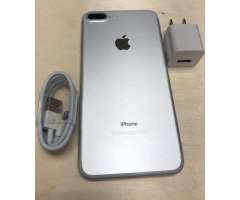 Vendo iPhone 7 Plus silver de 32GB