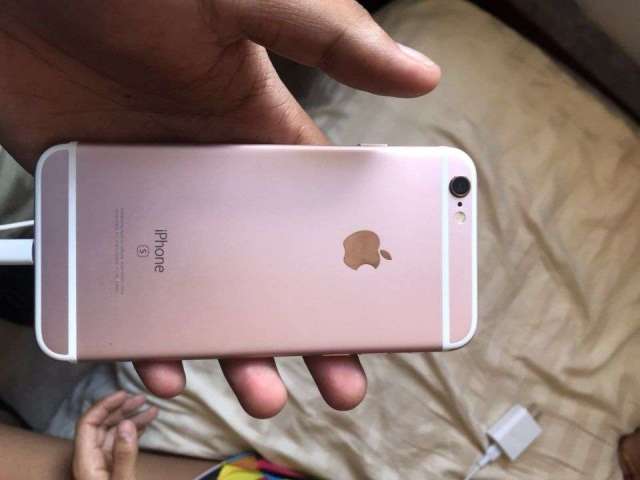 iPhone 6s iPhone 6s