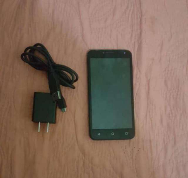 Alcatel tetra Alcatel tetra