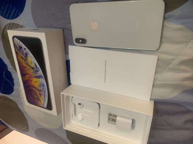IPhone XS Max Nuevo con todos sus accesorios FACTORY UNLOCK IPhone XS Max Nuevo con todos sus accesorios FACTORY UNLOCK