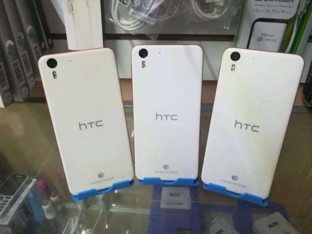 CELULAR HTC DESIRE EYE FLASH DELANTERO DESBLOQUEADO INCLUYE CABLE CELULAR HTC DESIRE EYE FLASH DELANTERO DESBLOQUEADO INCLUYE CABLE