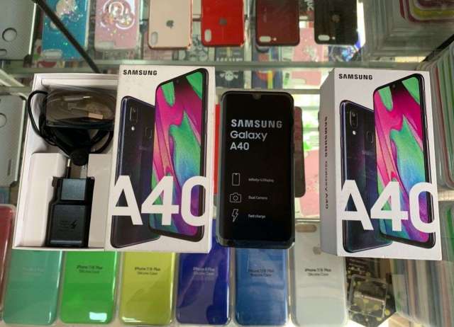 Samsung GALAXY A40 64GB Samsung GALAXY A40 64GB