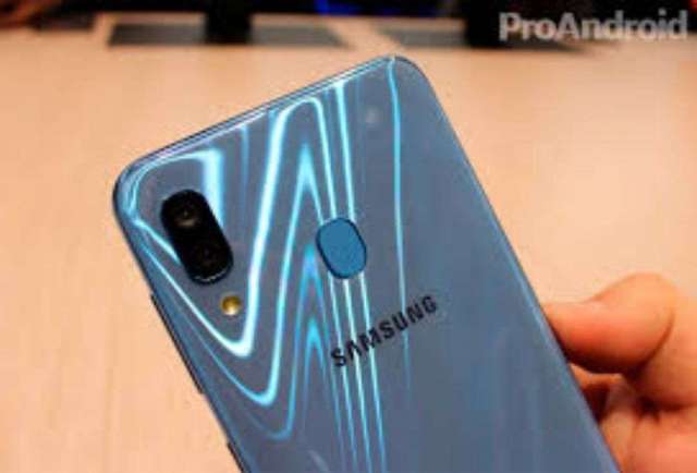 SAMSUNG A20 SAMSUNG A20